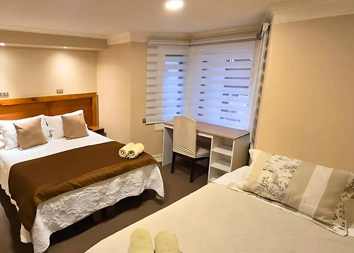 Belle Epoque Hostal
